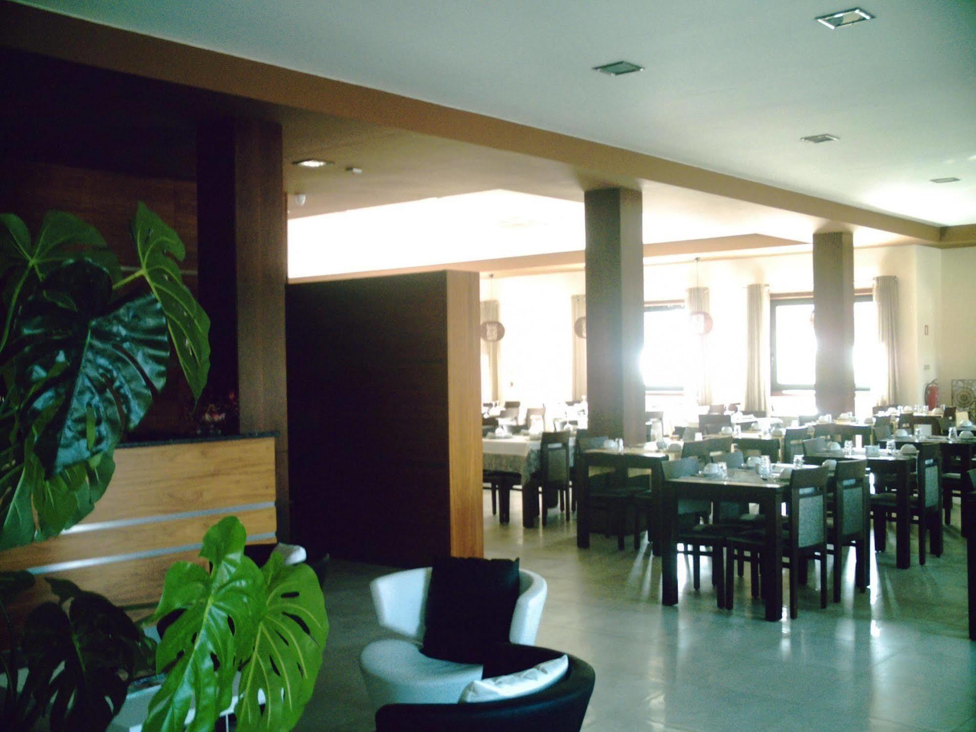 Hotel Do Vale Aguiar da Beira Exterior foto
